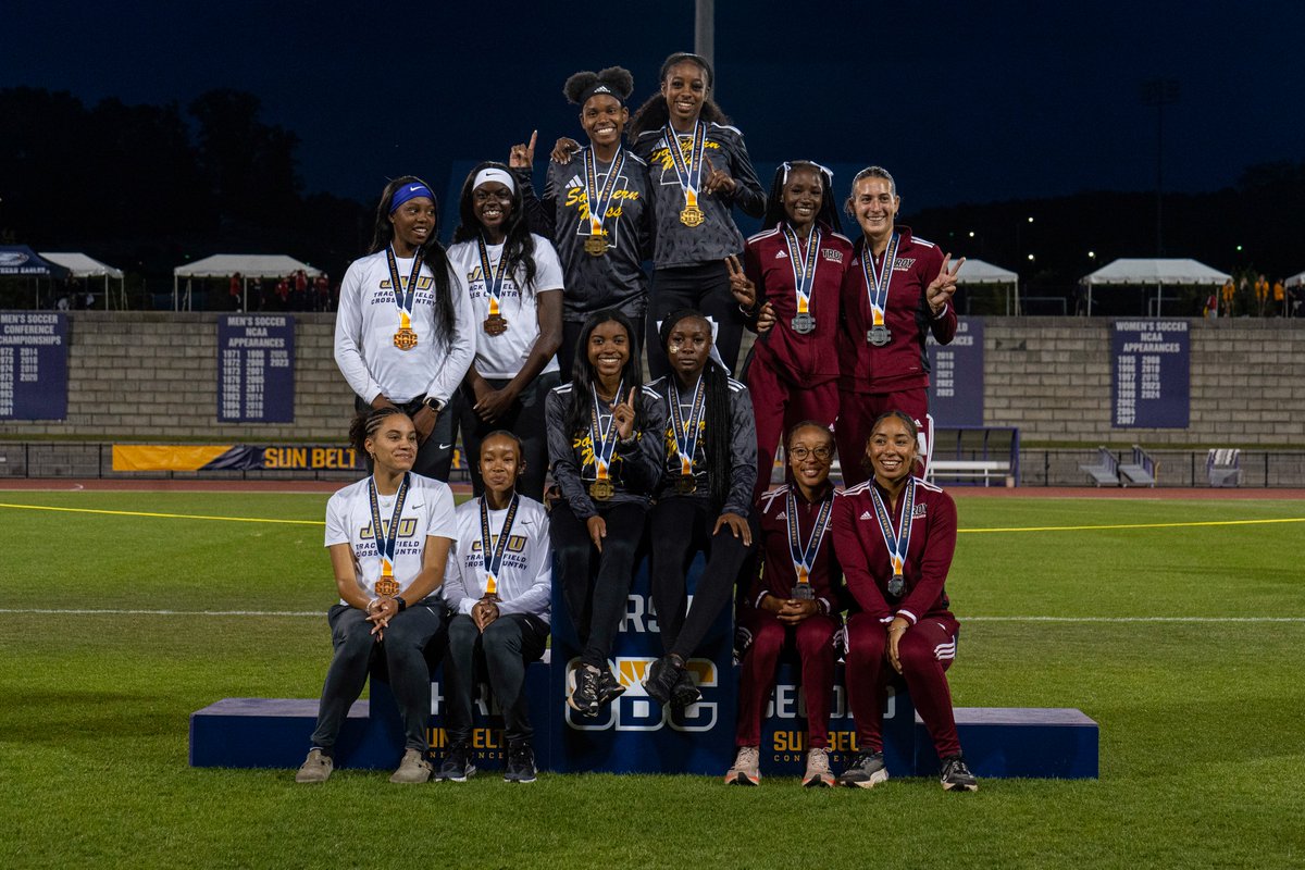 𝐒𝐔𝐍 𝐁𝐄𝐋𝐓 𝐂𝐇𝐀𝐌𝐏𝐈𝐎𝐍.

4x400 Meter Relay

Congrats ladies!

#SMTTT