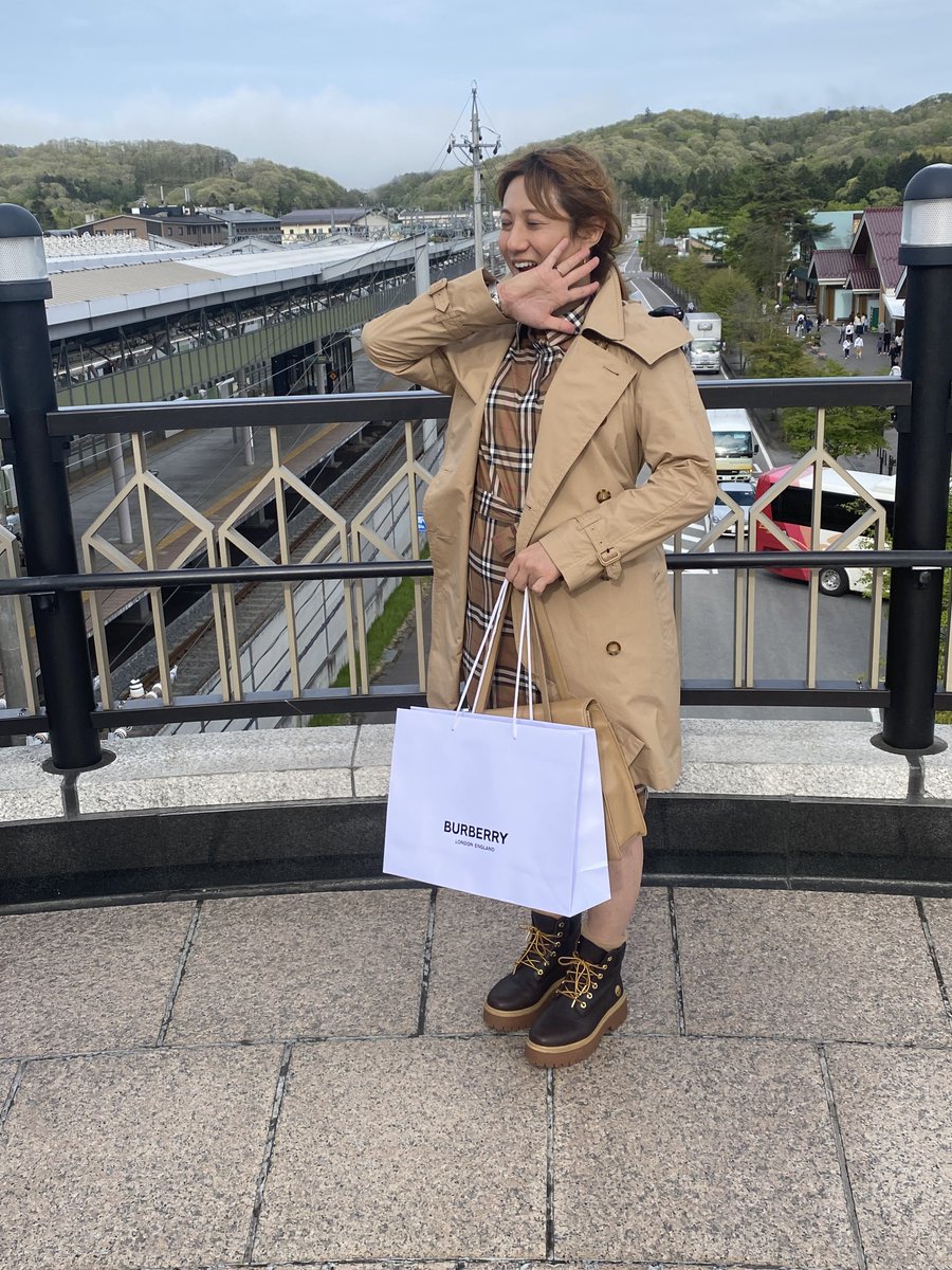 ✨お値下げ中✨Burberrys'✨バーバリー トレンチコート BURBERRY バーバリー 8045774 コート レディース アウター