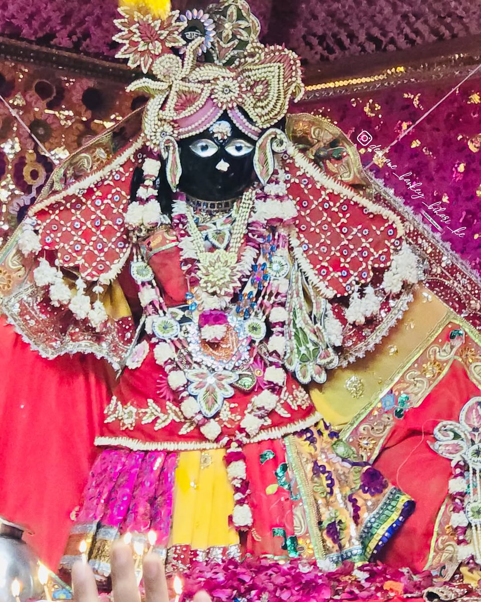 banke_shri's tweet image. आज सुबह के दर्शन श्री बांके बिहारी जी के दर्शन