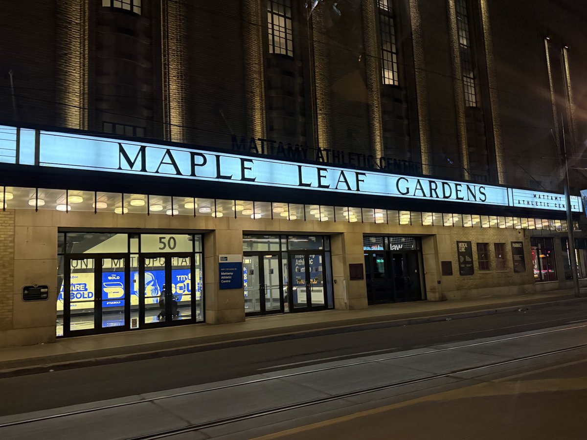 Had a lot of fun!

Good night from Maple Leaf Gardens!