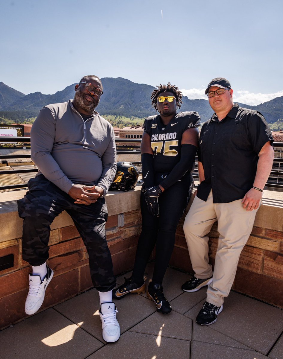 gnivre carr (@2eazy_carr) on Twitter photo #AGTG Had an amazing time up in boulder #Skoobuffs #Legendary
<a href="/Coach_Gunnar/">Gunnar White</a>
<a href="/Coachcliff904/">Cliff Hill</a>
<a href="/hammer_grant/">Grant Hammer</a> #AGTG Had an amazing time up in boulder #Skoobuffs #Legendary
<a href="/Coach_Gunnar/">Gunnar White</a>
<a href="/Coachcliff904/">Cliff Hill</a>
<a href="/hammer_grant/">Grant Hammer</a>