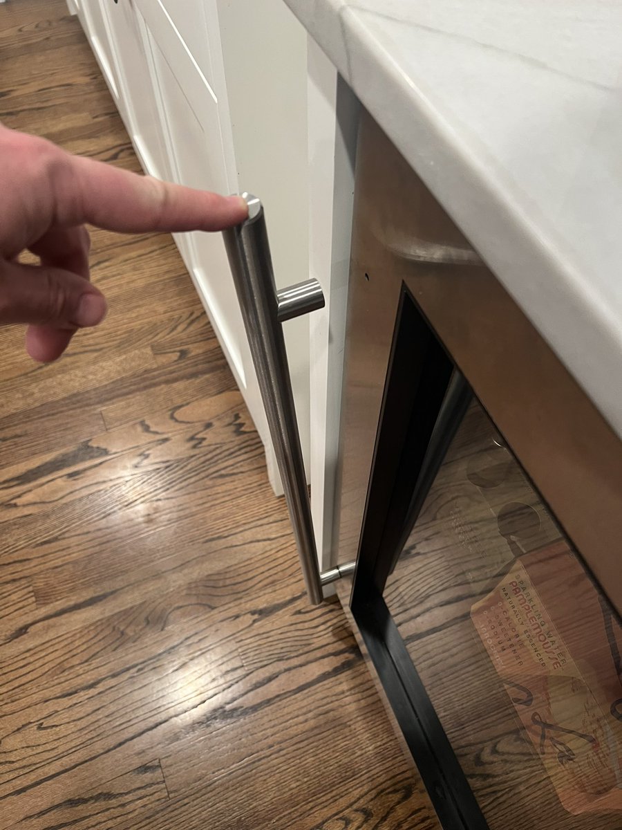 dwalmesley's tweet photo. @uline need some help. Spent $3k on a beverage center and the handle rattled. Our contractor never came back despite requests. I didn’t realize that there was no way to tighten the handle and now it has fallen off and your customer support won’t help https://t.co/vKjxEdYq8f