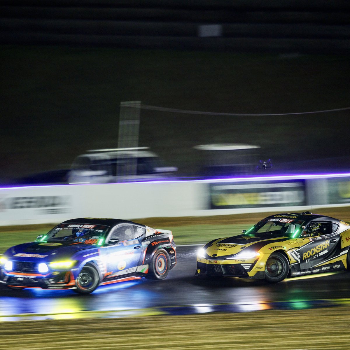 Formula DRIFT (@formuladrift) on Twitter photo Championship fight? Officially on. After a 2x OMT thriller, <a href="/JamesDeane130/">James Deane</a> and <a href="/FredricAasbo/">Fredric Aasbø</a> are tied in points at the top. 📊
Same finalists. Different track. A Long Beach rematch that went deep.
#FormulaD #FormulaDRIFT #FDATL Championship fight? Officially on. After a 2x OMT thriller, <a href="/JamesDeane130/">James Deane</a> and <a href="/FredricAasbo/">Fredric Aasbø</a> are tied in points at the top. 📊
Same finalists. Different track. A Long Beach rematch that went deep.
#FormulaD #FormulaDRIFT #FDATL