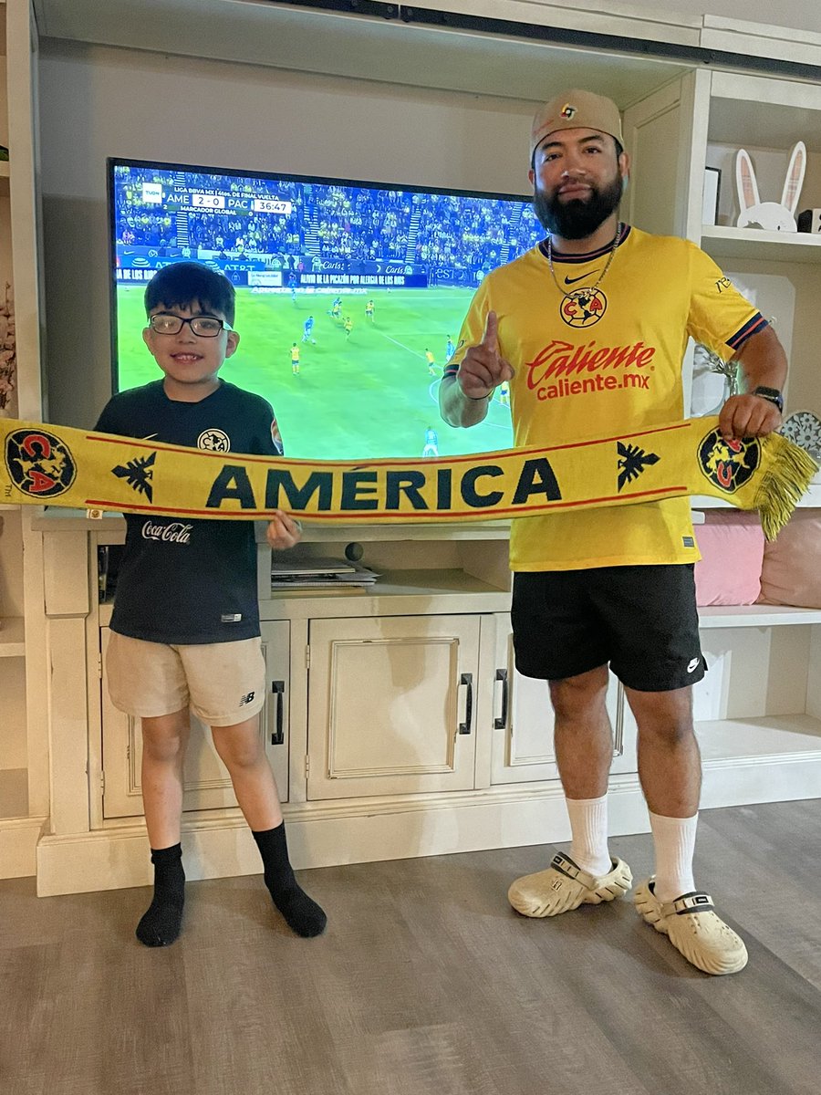 __SteffM's tweet photo. Vamos America! #NuestraLiguilla @ClubAmerica https://t.co/5HVk4zu18M