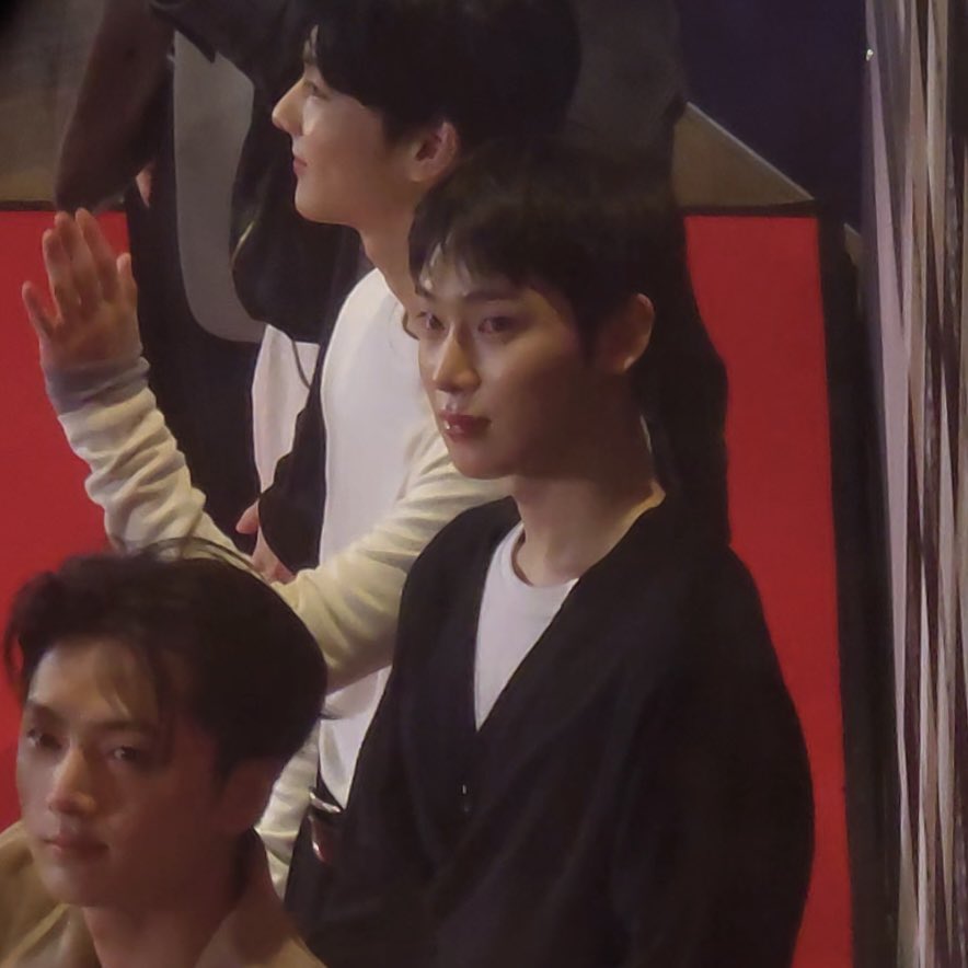 위룽 tweet media
