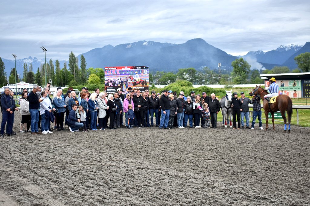 Hastings Racing Club tweet media