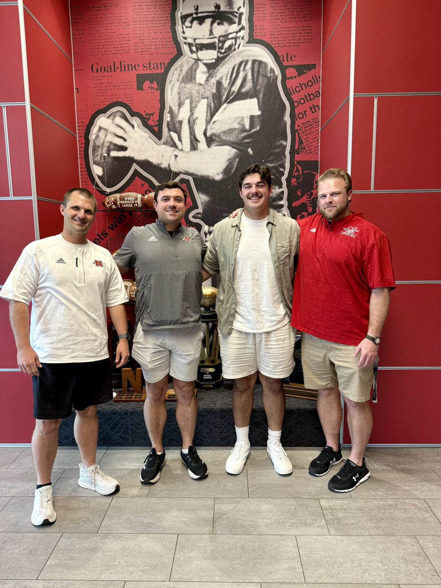 joeylightfoot tweet media