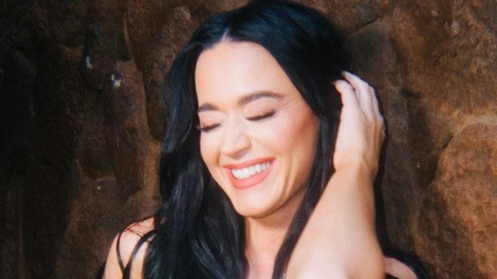 ExActsUpdates's tweet image. which one had a bigger hate train?