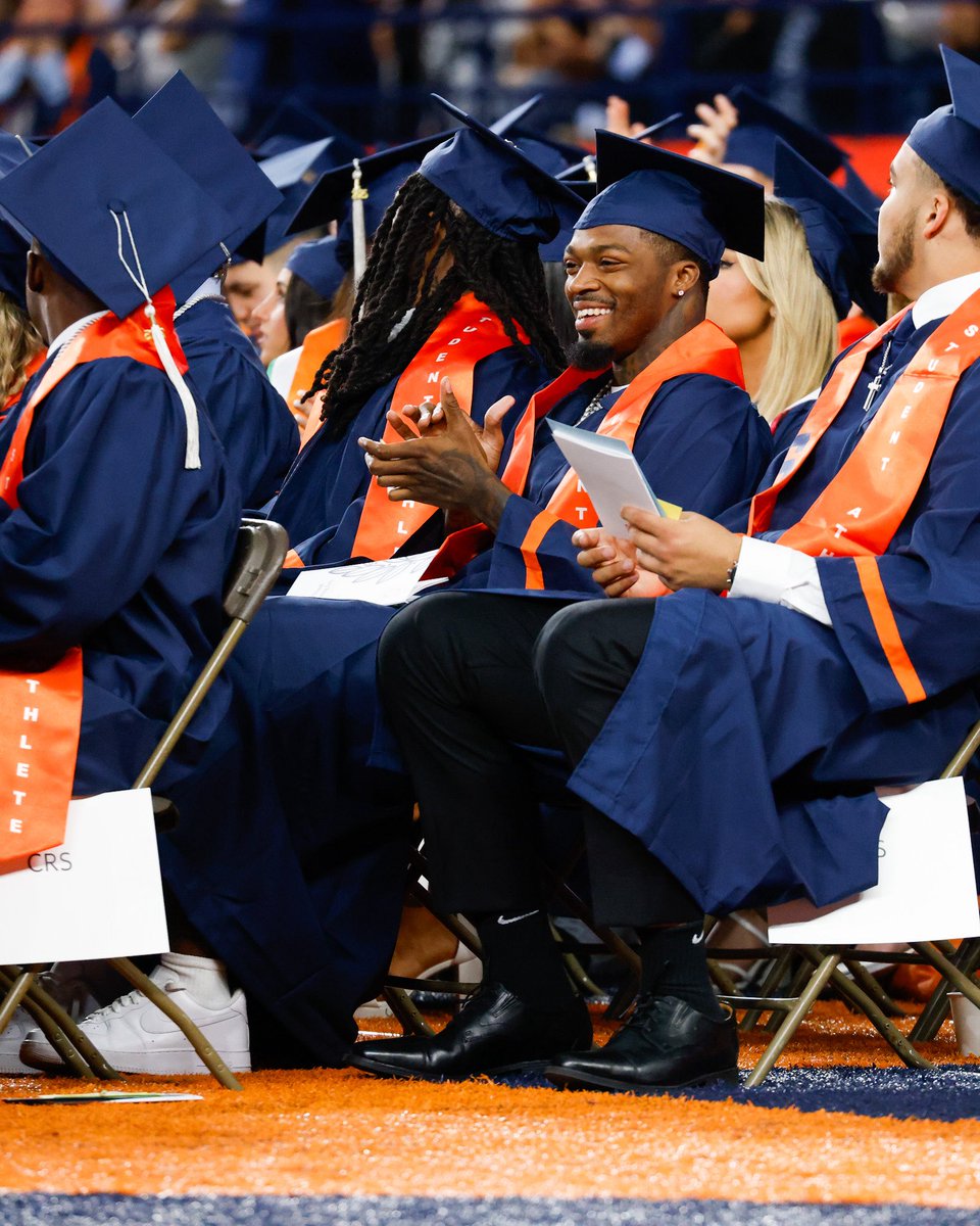 Syracuse Football (@cusefootball) on Twitter photo Cinco back home πππ―
<a href="/cinco_agent/">Alijah βCincoβ Clark</a> Cinco back home πππ―
<a href="/cinco_agent/">Alijah βCincoβ Clark</a>