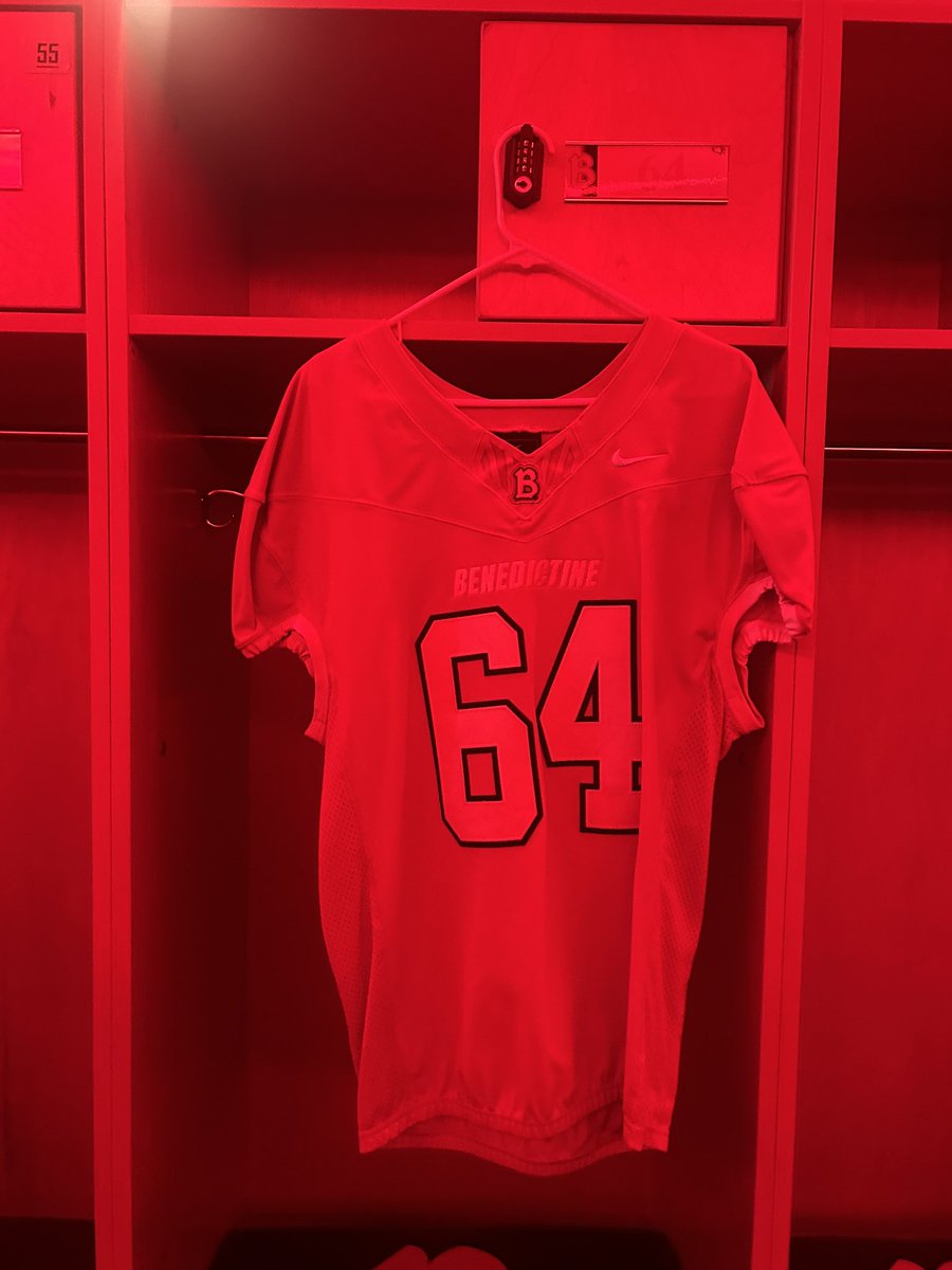 dylan_shimp's tweet photo. Had a great visit to @BenUFootball thanks to @CoachSchradesBU! @JustinHockerFB @DeepDishFB @PrepRedzoneIL @Hono_Football https://t.co/3NHgjbTzds