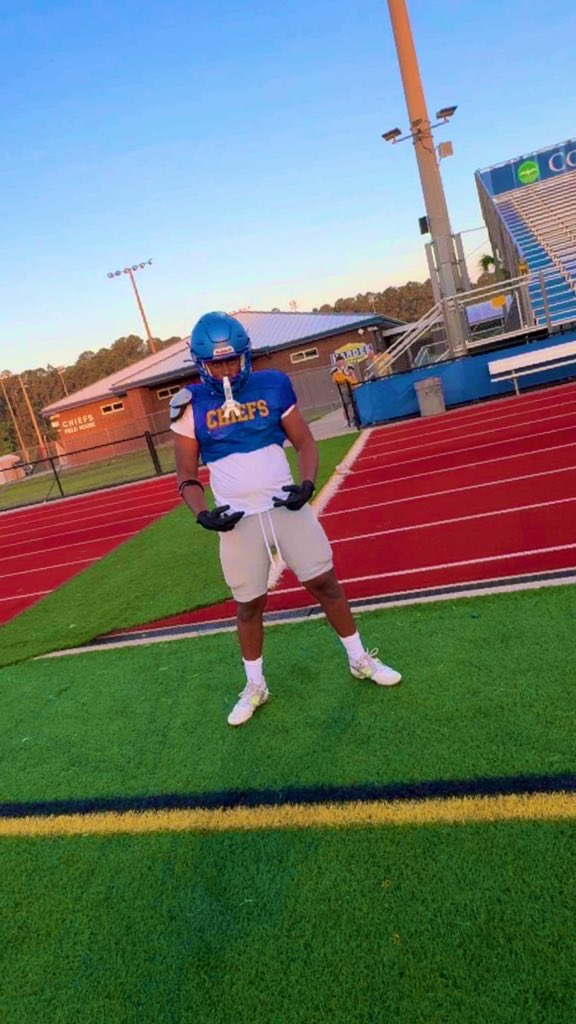 Dustin Clement👑 tweet media