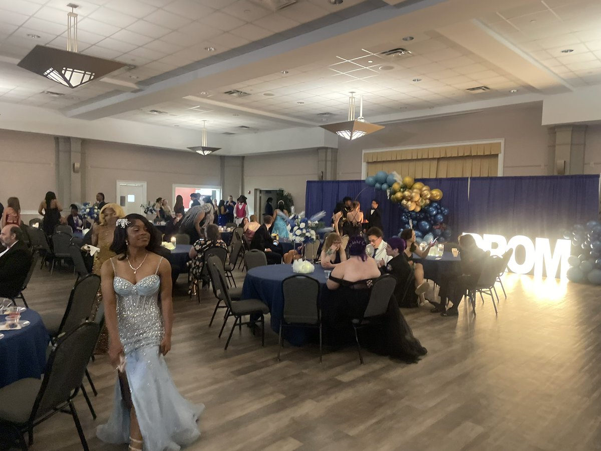 McKinley prom!  Everyone looks great.  <a href="/CCS_District/">Canton City Schools</a> 
#GoBulldogs