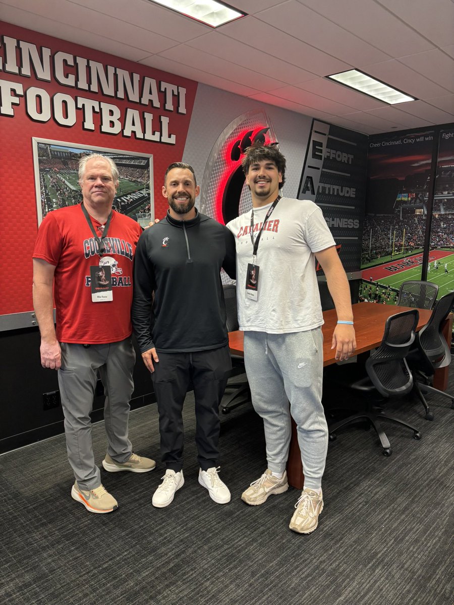 Austin Hoane (@austin_hoane22) on Twitter photo Had an amazing time today up in Cincinnati‼️ Great Facility, Great People. Can’t wait to get back up on campus <a href="/CoachCardwell_/">𝑪𝒐𝒂𝒄𝒉 𝑵𝒊𝒄 𝑪𝒂𝒓𝒅𝒘𝒆𝒍𝒍</a> <a href="/PAbrams75/">Peter Abrams</a> <a href="/Coach_Cass/">Cass Simmons</a> <a href="/CoachSattUC/">Coach Satterfield</a> <a href="/Michael_Hoane59/">Michael Hoane</a> <a href="/CoachHennigan/">Taylor Hennigan</a> <a href="/CSmithScout/">Chris Smith</a> Had an amazing time today up in Cincinnati‼️ Great Facility, Great People. Can’t wait to get back up on campus <a href="/CoachCardwell_/">𝑪𝒐𝒂𝒄𝒉 𝑵𝒊𝒄 𝑪𝒂𝒓𝒅𝒘𝒆𝒍𝒍</a> <a href="/PAbrams75/">Peter Abrams</a> <a href="/Coach_Cass/">Cass Simmons</a> <a href="/CoachSattUC/">Coach Satterfield</a> <a href="/Michael_Hoane59/">Michael Hoane</a> <a href="/CoachHennigan/">Taylor Hennigan</a> <a href="/CSmithScout/">Chris Smith</a>