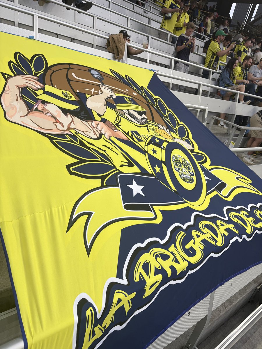 ClayLaSoul's tweet image. After ICE has scared so many members of @LaBrigadaDeOro from attending tonight’s @NashvilleSC match, security at the stadium is demanding the removal of the banner recognizing them.