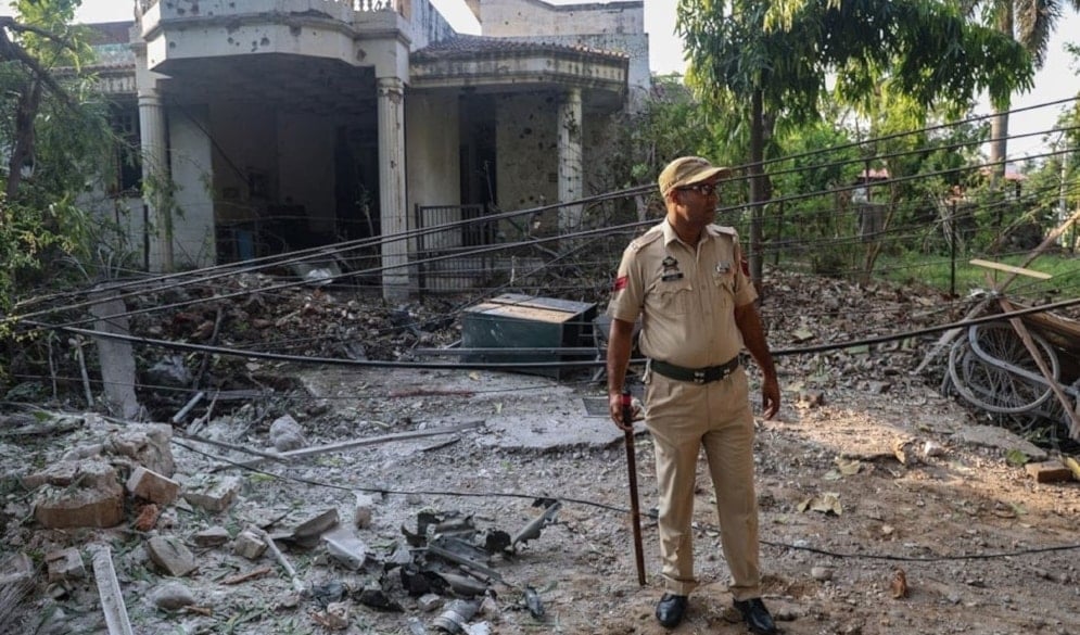 almayadeen_es's tweet image. Reportan explosiones tras alto al fuego entre India y Pakistán es.mdn.tv/8Ryd

#India #Pakistan #explosiones #AltoAlFuego