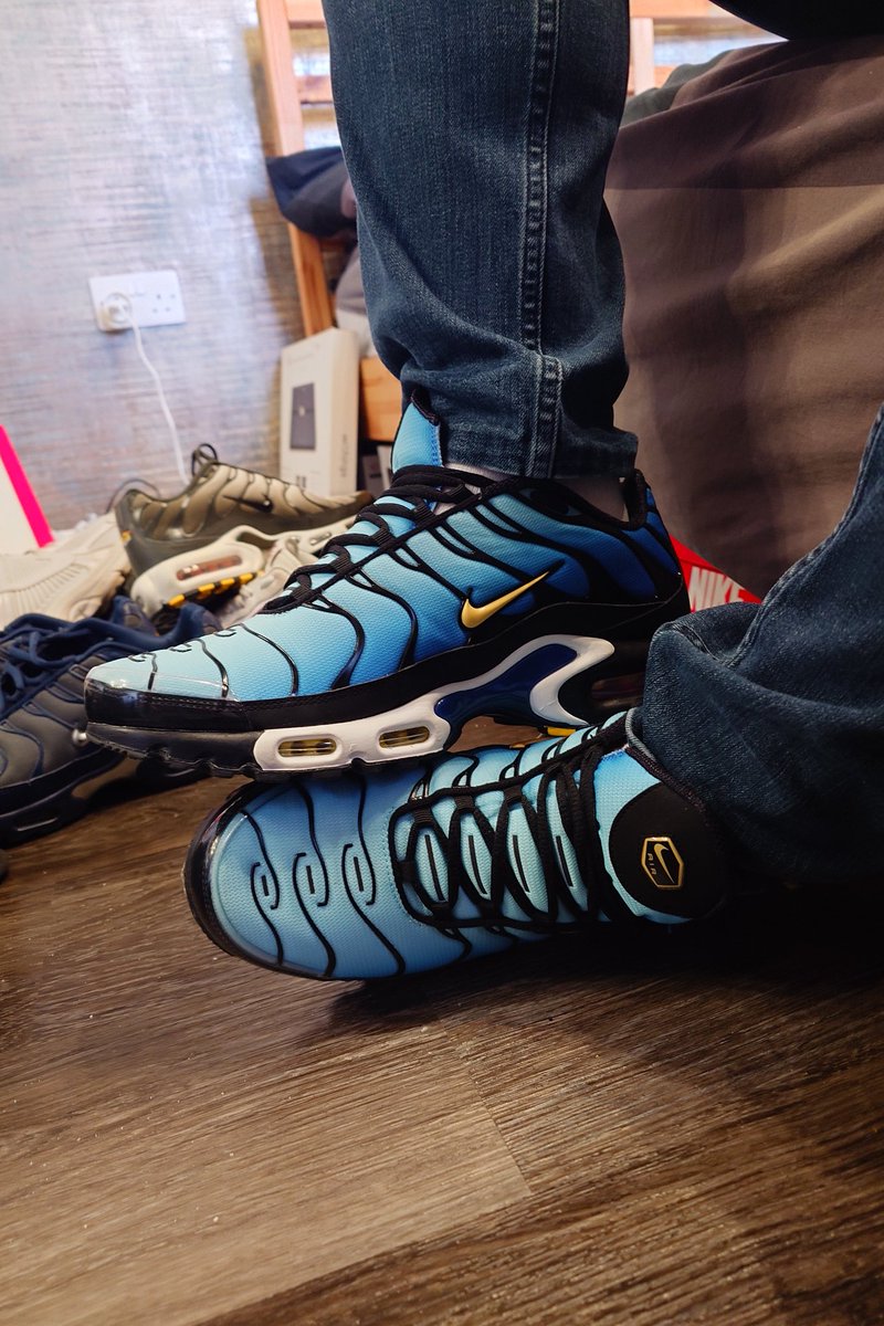 CurwenSimon's tweet image. #ootd #hyperblue #nike #airmax #tn