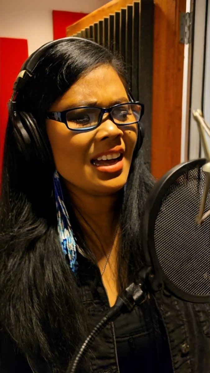 I'm back in the studio. 
This year I have decided to return to a project I've kept on the back burner for 4 years.  Slow process but I am excited it's getting it is getting done!