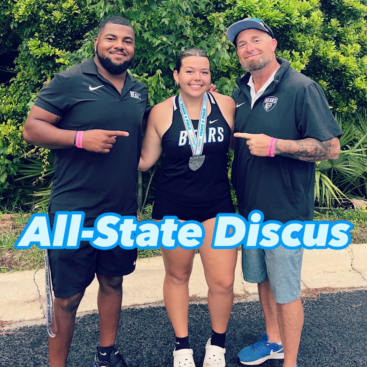 Adele Hillier snatches a top 5 finish at the FHsAA 4A State Championship to move into #2 in school history with a throw of 39.12 meters.