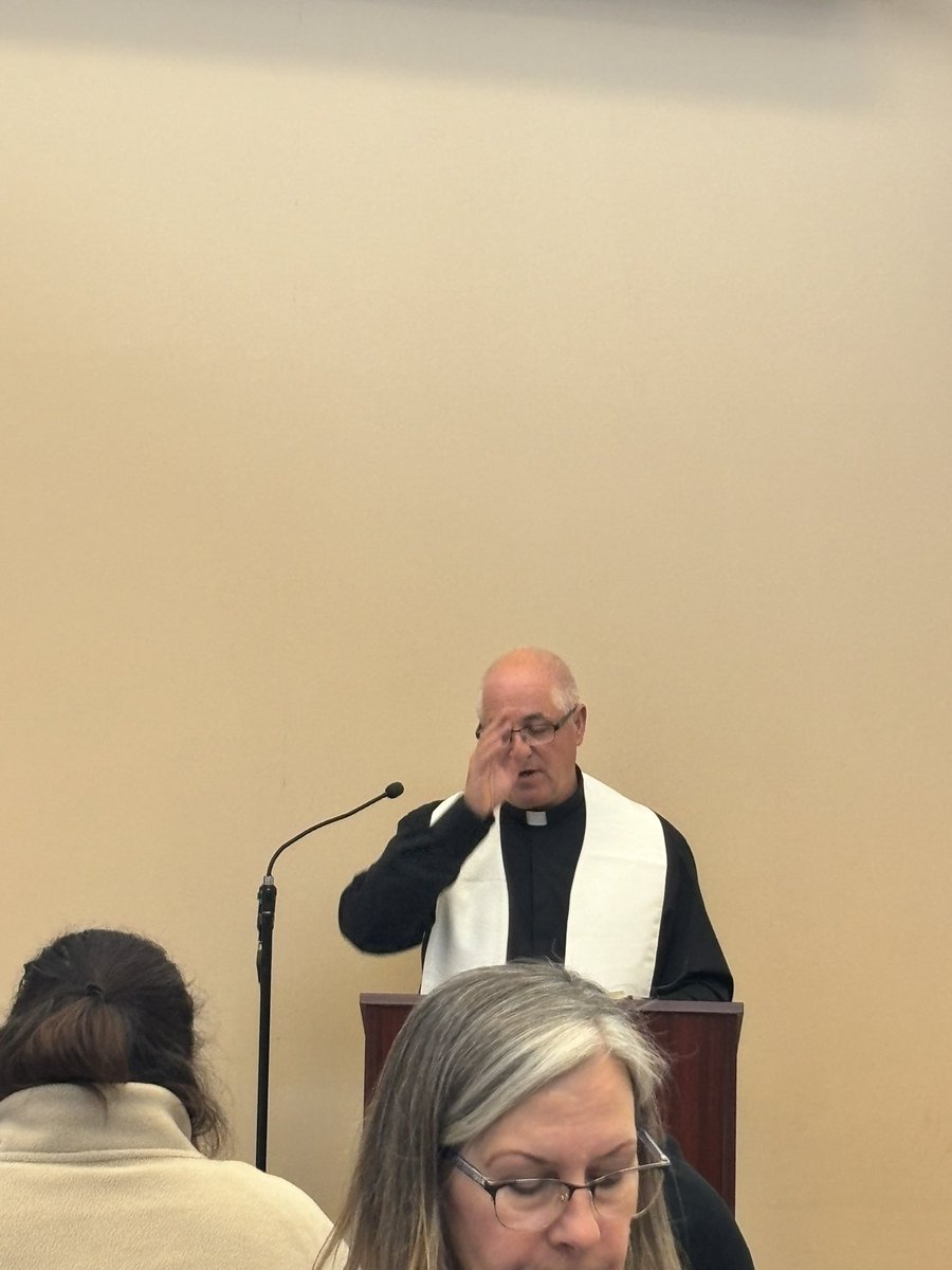 StAnthonyDanielKW (@stanthonyd_kw) on Twitter photo Thanks to everyone who joined us for our morning retreat for parish volunteers. We are grateful to <a href="/TeresaHartnett2/">Teresa Hartnett</a> for taking us through some of the panels of the Holy Doors & helping us to see the ways that our various roles can be signs of hope to others. Thanks to everyone who joined us for our morning retreat for parish volunteers. We are grateful to <a href="/TeresaHartnett2/">Teresa Hartnett</a> for taking us through some of the panels of the Holy Doors & helping us to see the ways that our various roles can be signs of hope to others.