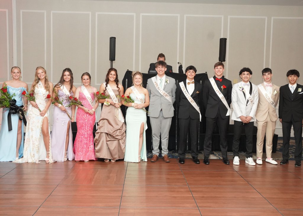bigfooths's tweet photo. 👑✨ Big Foot High School, meet your 2025 Prom Royalty! ✨👑
Congrats to King Wesley Cornue and Queen Kaitlyn Linker — ruling the night with style, spirit, and serious dance floor energy! 💃🕺 #PromRoyalty #BFHS https://t.co/BFxi1UkfnB