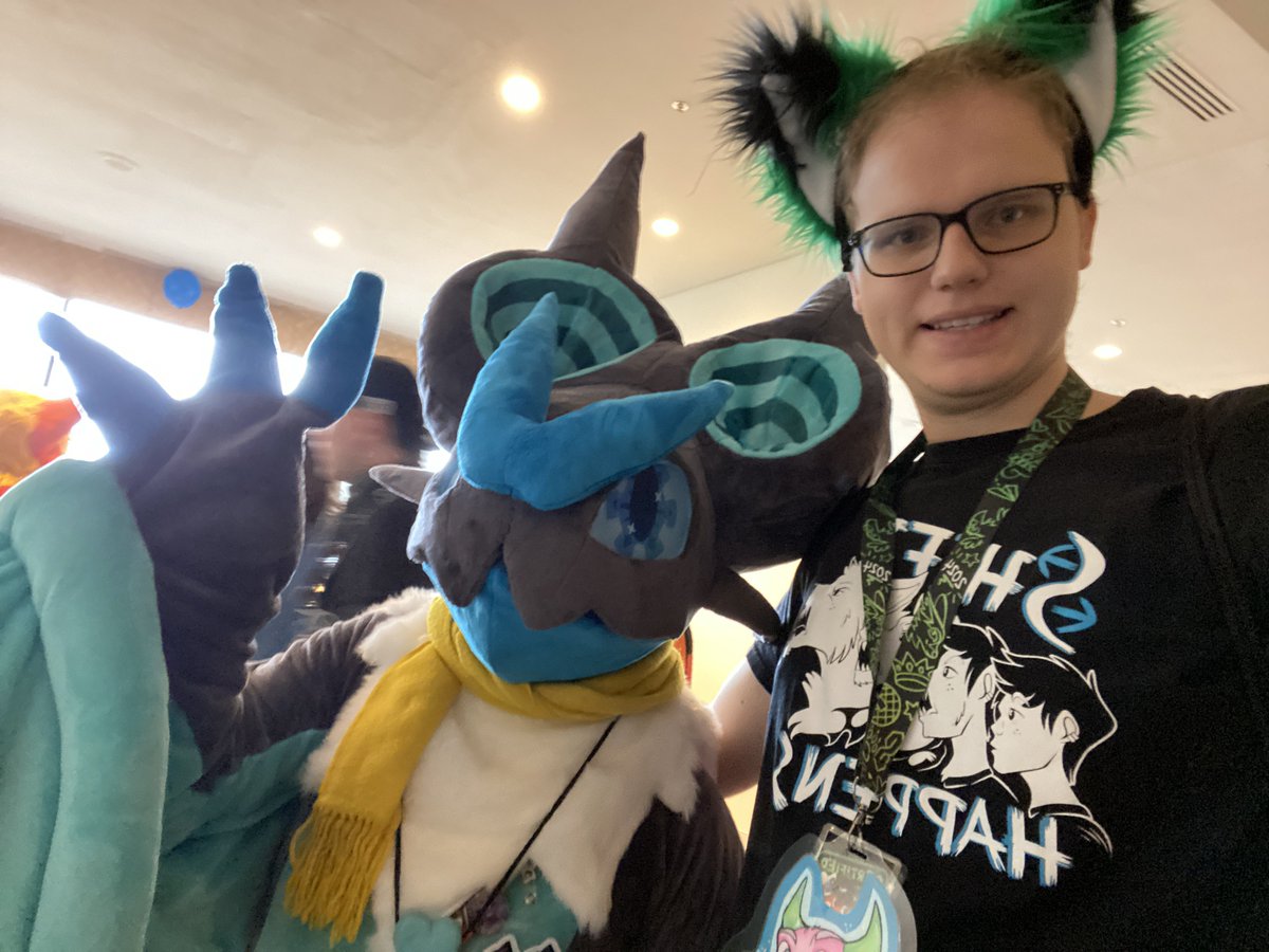 Napoleon the Peach Dragon 🍑🐲 tweet media