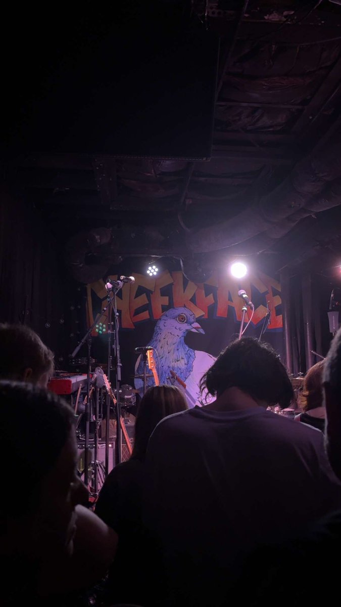 Brian_Middle's tweet image. cheekface birthday :)