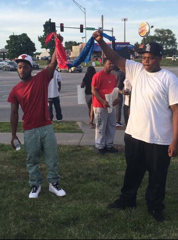 Canadians and Americans coming together amongst the trade wars and NHL playoffs to watch some good old fashioned cage fighting: 

#UFC315