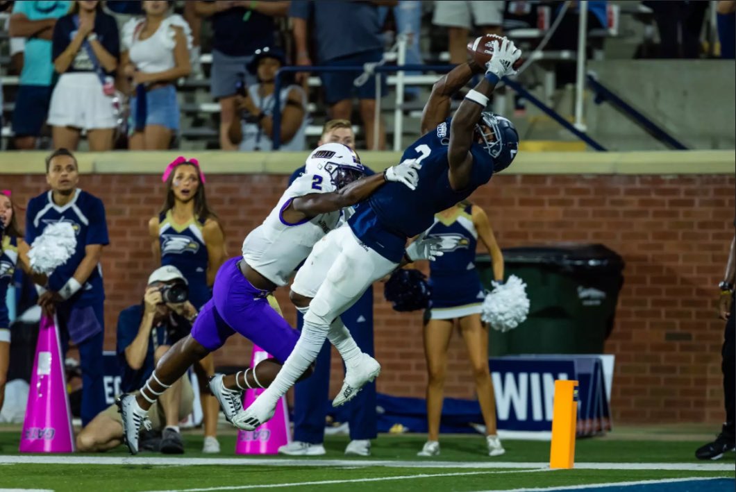 After a great conversation with <a href="/BJJohnson__/">BJ Johnson</a> I am blessed to receive another Division 1 offer from Georgia Southern University! 

<a href="/UC_Christians/">University Christian School Athletics</a> <a href="/24k7v7/">The24KOrganization ⭐️</a> <a href="/enhancesports15/">enhancesportstrainin</a> <a href="/DomoAthletics/">DOMO Athletics</a> <a href="/RivalsFriedman/">Adam Friedman</a> <a href="/adamgorney/">Adam Gorney</a> @SWiltfong247 <a href="/JeremyO_Johnson/">Jeremy Johnson</a> <a href="/ChadSimmons_/">ChadSimmons</a> <a href="/Andrew_Ivins/">Andrew Ivins</a>