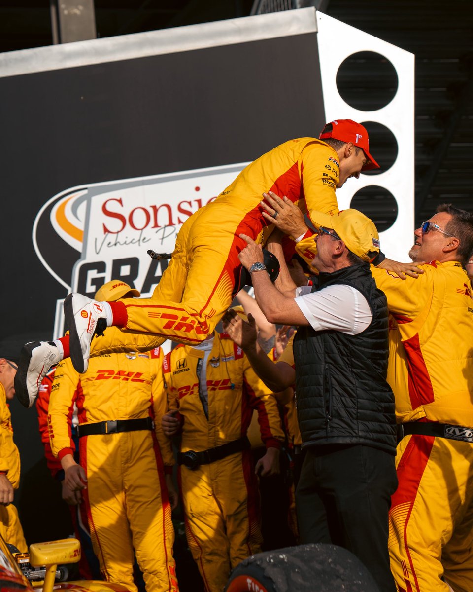 FOURTH WIN OF THE SEASON! 🏆🏆🏆🏆

What an amazing team I have around me. I couldn’t be happier. THANK YOU! 🙏