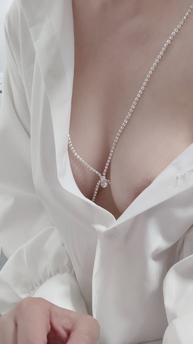 福利姬E分享的黄推图片2 - 网红私拍内容