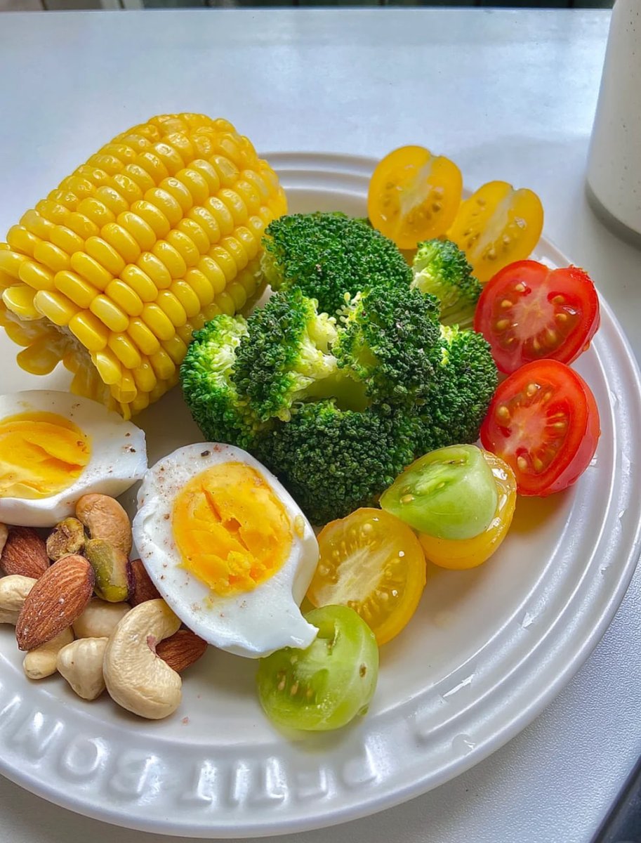 シンプルだけど素敵な、健康的でバランスのいい食事から毎日が始まります!✨