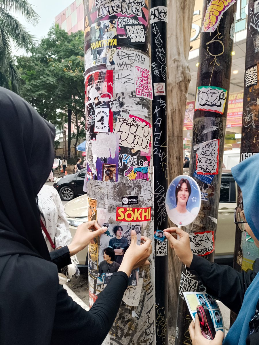 BY:SWANS tweet media