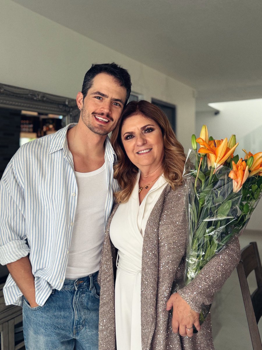 Feliz día de las madres. 🧡