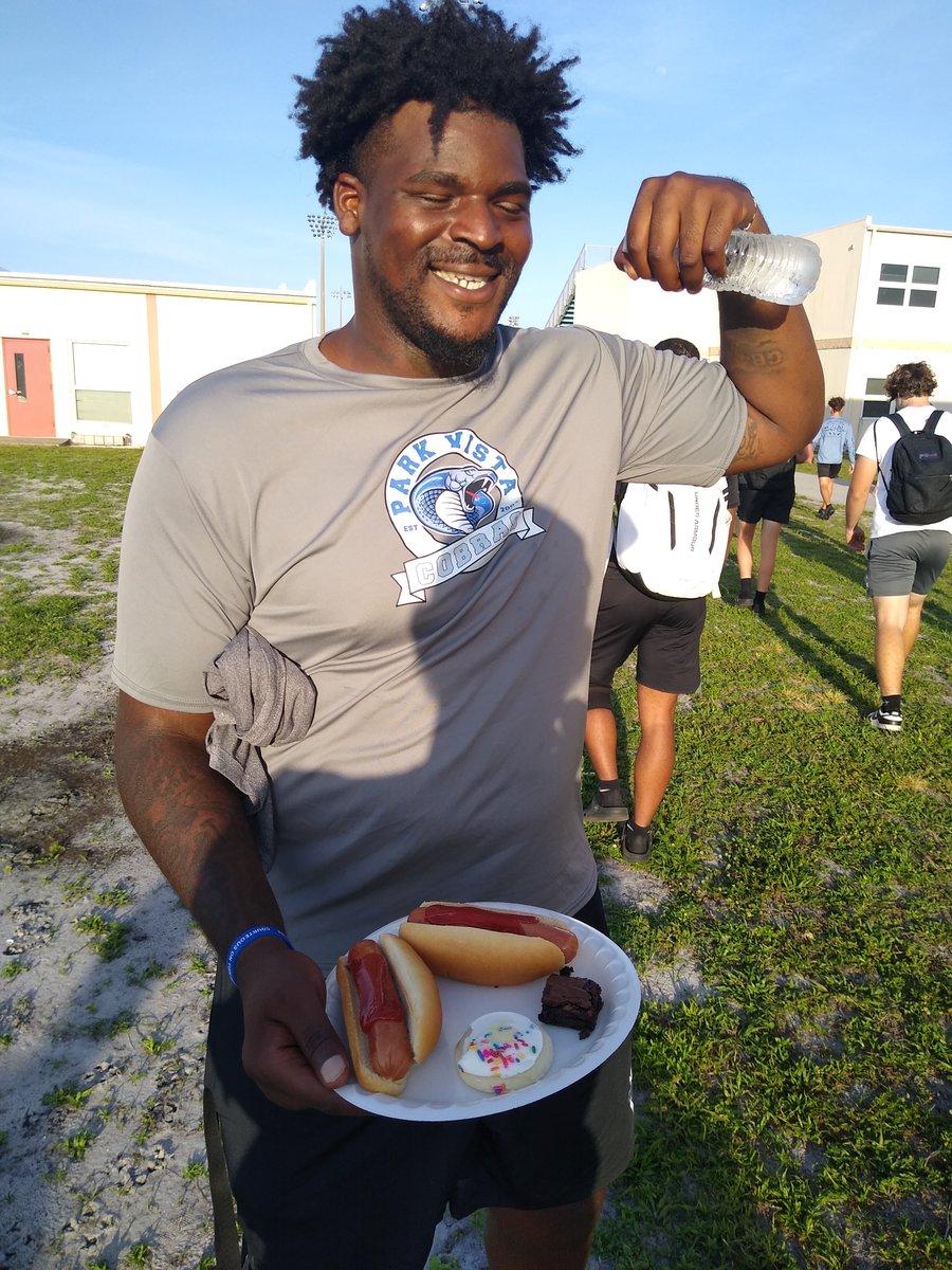 Robert Nichols tweet media