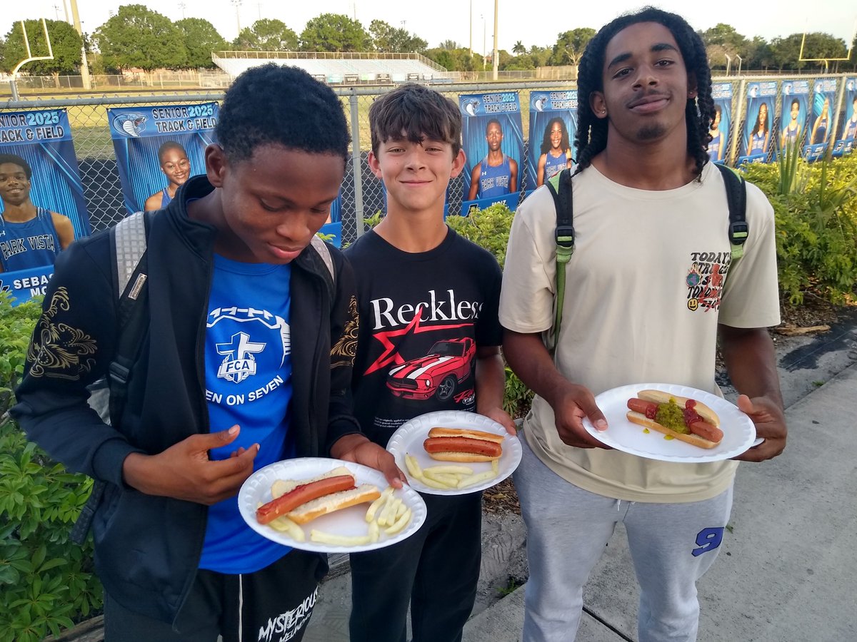 Robert Nichols tweet media