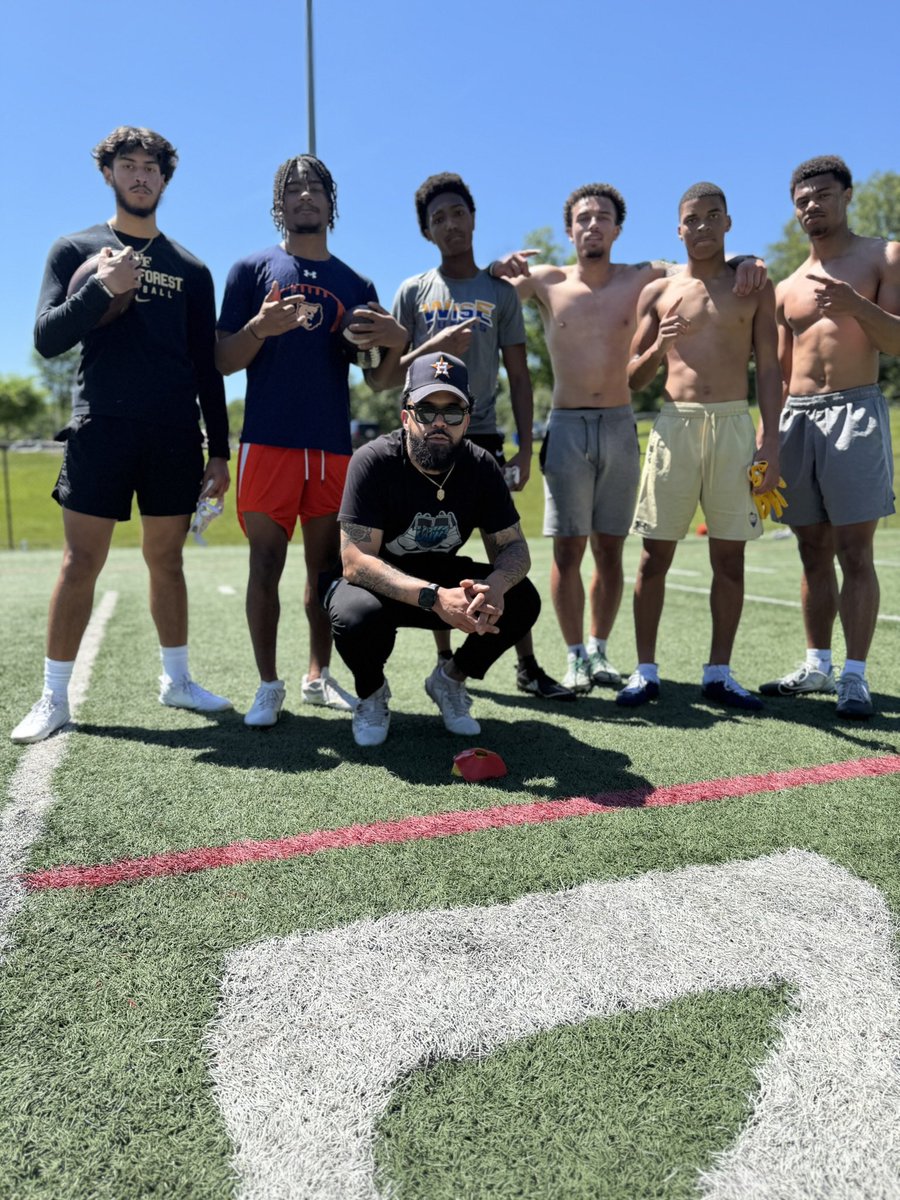 HowardjrH2's tweet image. Great day to work with @WRU_CoachMilez & some top D1 college WRs today in Maryland. I swear I’m hungry. Waiting patiently…. Keeping it the main thing ‼️