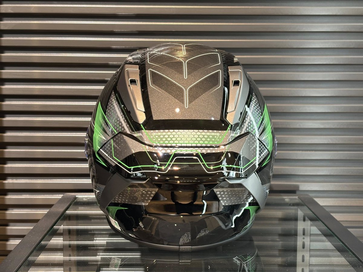 カワサキプラザ×SHOEI コラボヘルメット X-Fifteen エスカレート