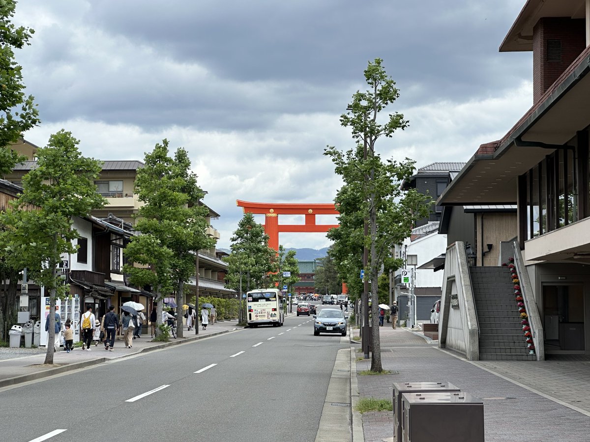 今日はここに居るけどライブ行けないから行ける人は楽しんできてねー