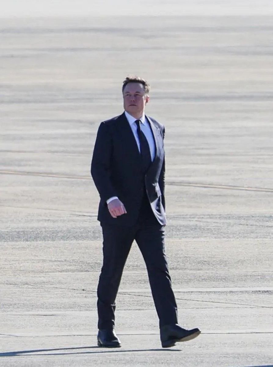 This man has done alot to save American Taxpayers from fraud. He has lost much while trying to fight for us against evil corrupt billionaires in the country.

A lil appreciation from us would make him happy. Leave a 👏 in the comments, lets clap for Hero Elon Musk