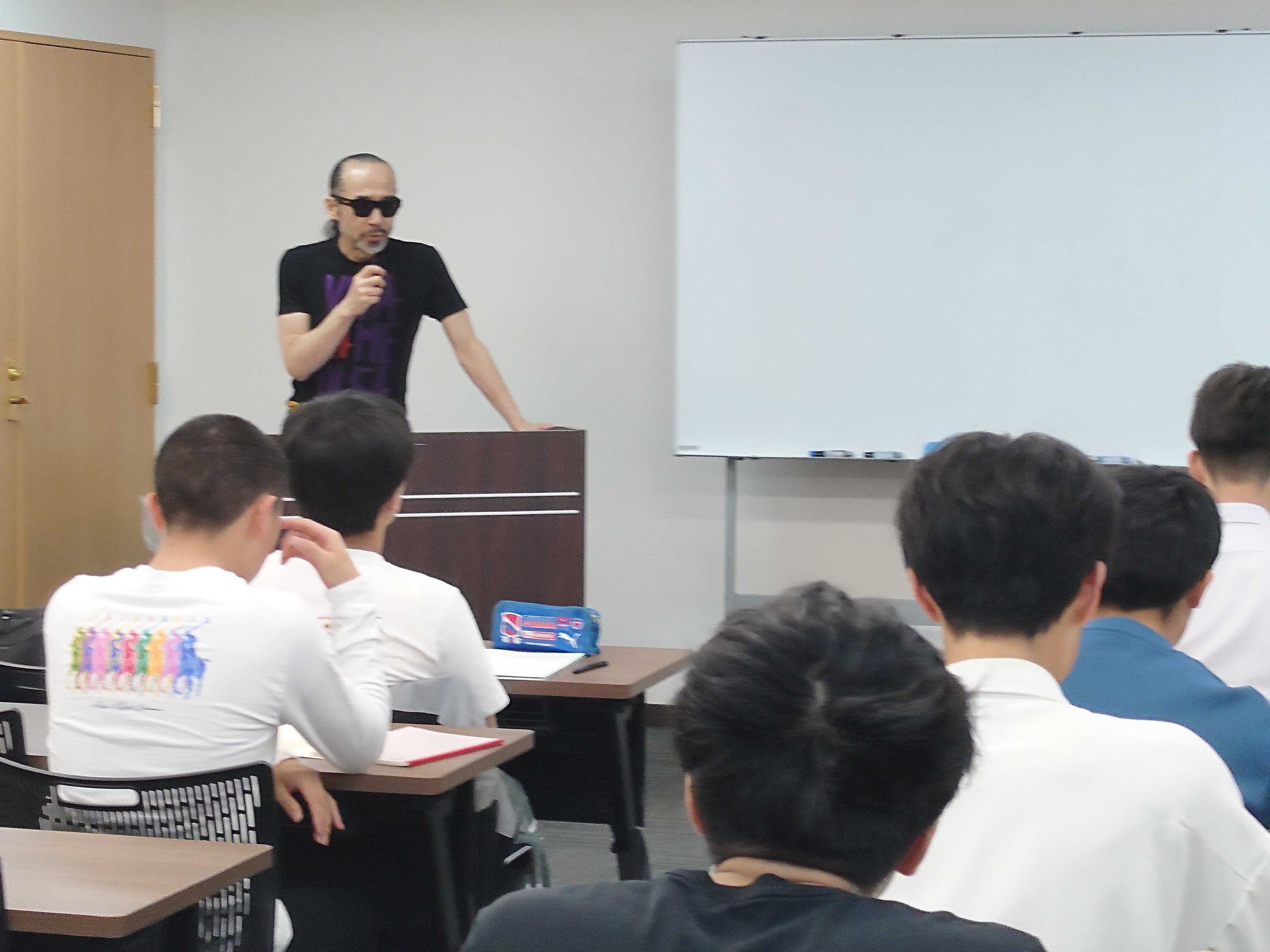 東大特進コース　東大物理高3 1年分　苑田尚之 東大特進コース 東大物理高3 1年分 苑田尚之 - メルカリ