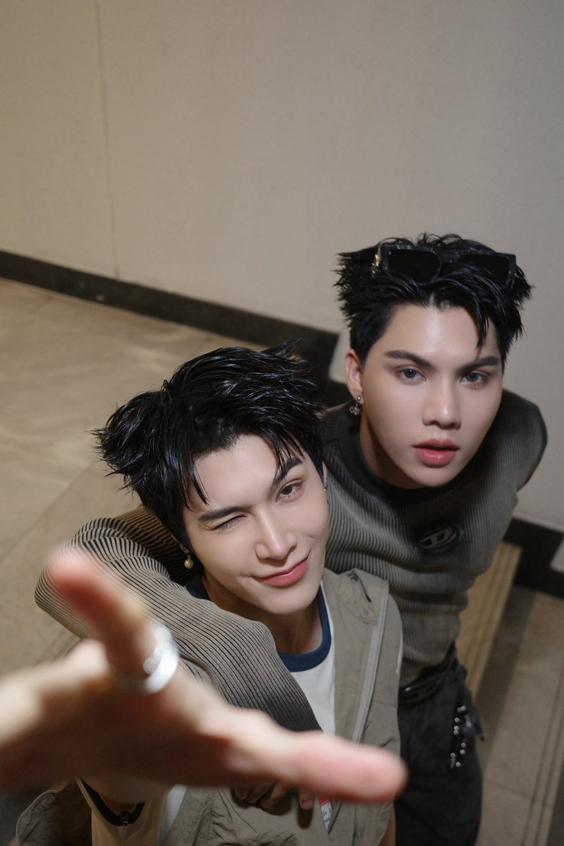 A:SIDE DEBUT SHOWCASE with Fort and Peat ✨

FORTPEAT ASIDE CHEERUP
#ASIDE_DEBUTSHOWCASE