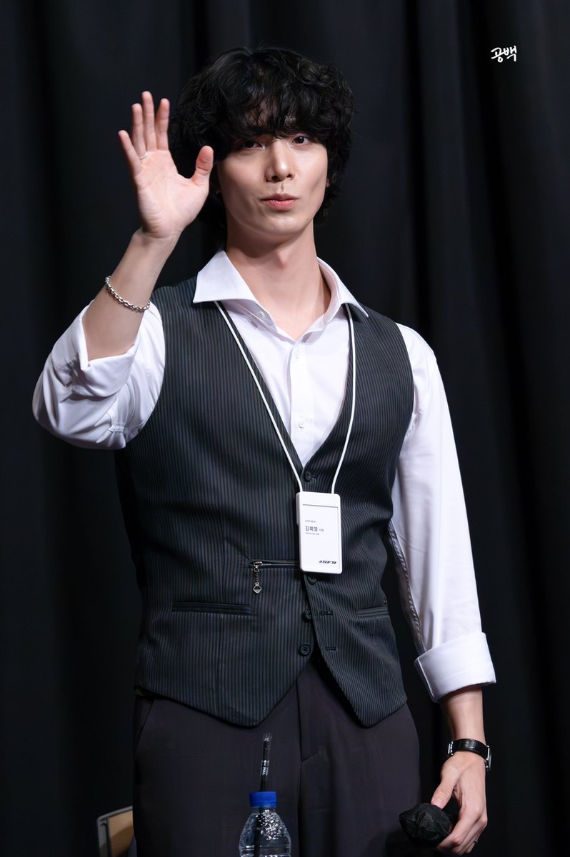 fitb1005's tweet photo. 250328 DMM 팬싸 🔝
#휘영생일_축하할만두_하지
영균이 생일축하해 ! 
#HWIYOUNG_IS_LOVE

@SF9official 
@0_rbsl https://t.co/WMRI7SQX6s