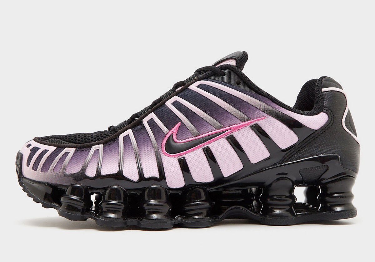 NIKE ショックス　ピンク NIKE W SHOX Z PINKSICLE/BLACK（ナイキ ウィメンズ ショックス Z