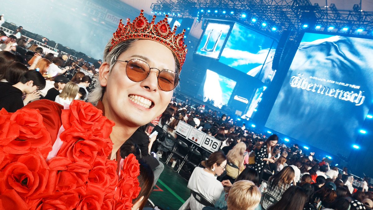 2日目も楽しみましょう🎉

#GDRAGON 
#GDRAGON_ÜBERMENSCH 
#疑似DRAGON
#モノマネ