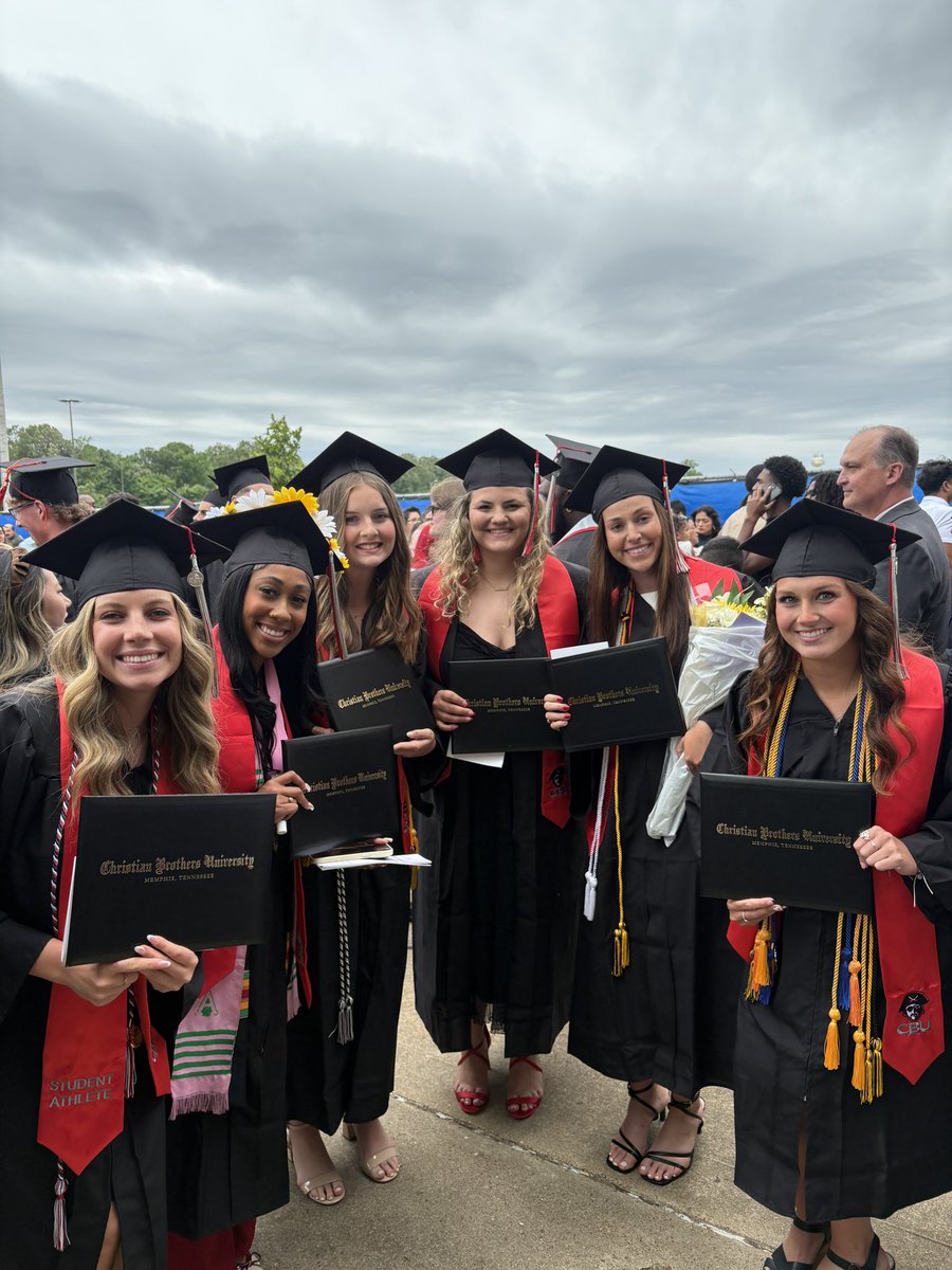 Happy Graduation day to 6 of our seniors #whynotus #team30