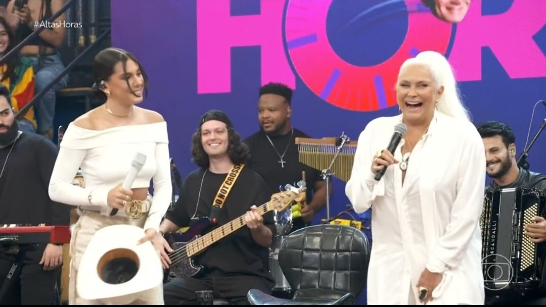 Ana Castela tirou o chapéu pra Fafá de Belém. 
#AltasHoras #altashoras