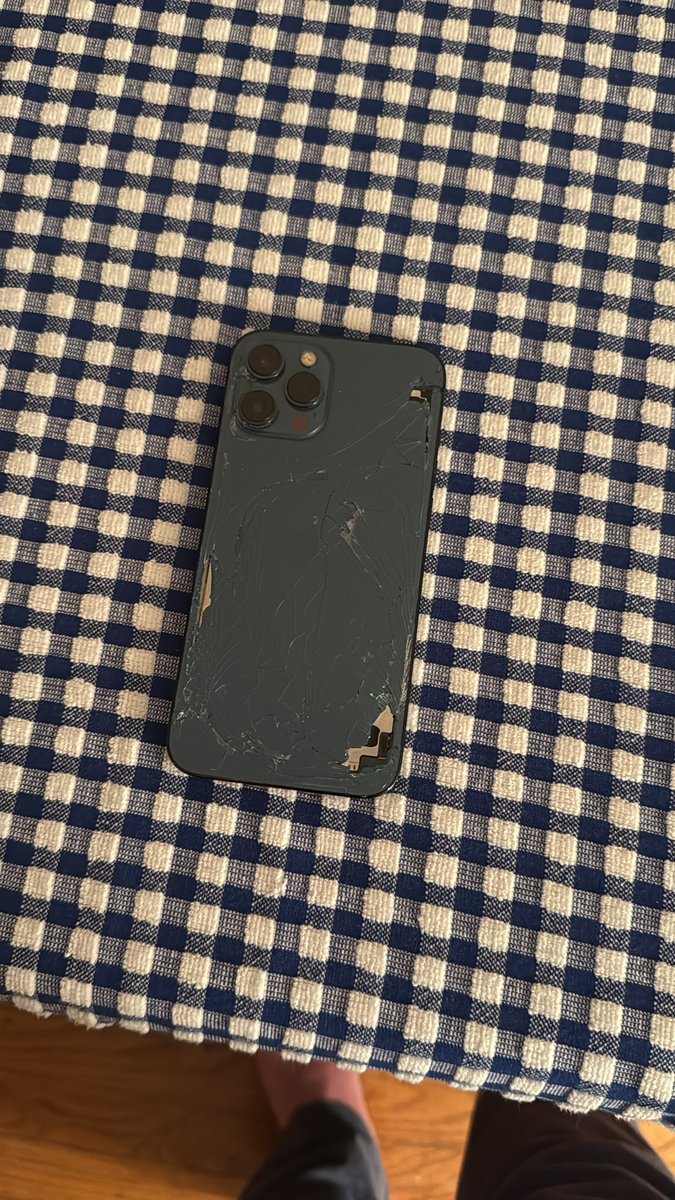 I found my old phone <a href="/edsheeran/">Ed Sheeran HQ</a>