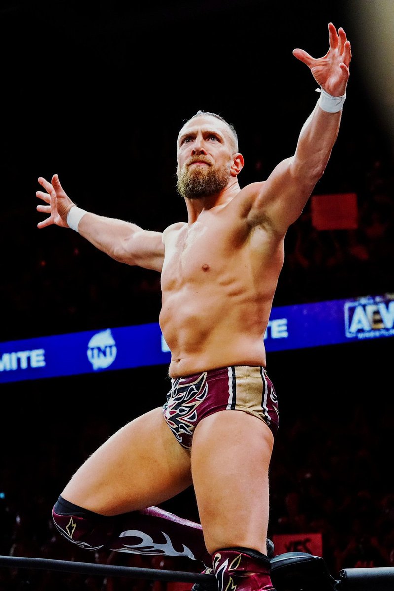 OGMirrorMaster's tweet image. I been away too long time to get back in raw zone show what I'm made of again.