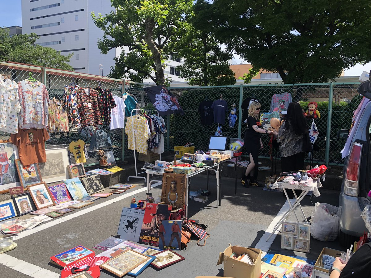 mikameshotenR's tweet photo. 久しぶりすぎの投稿になります。本日大井競馬場フリーマーケット出店中です！
来月までは入り口左側の屋根なしスペースの手前奥におります。

#大井競馬場フリマ https://t.co/HPChJHrJd4