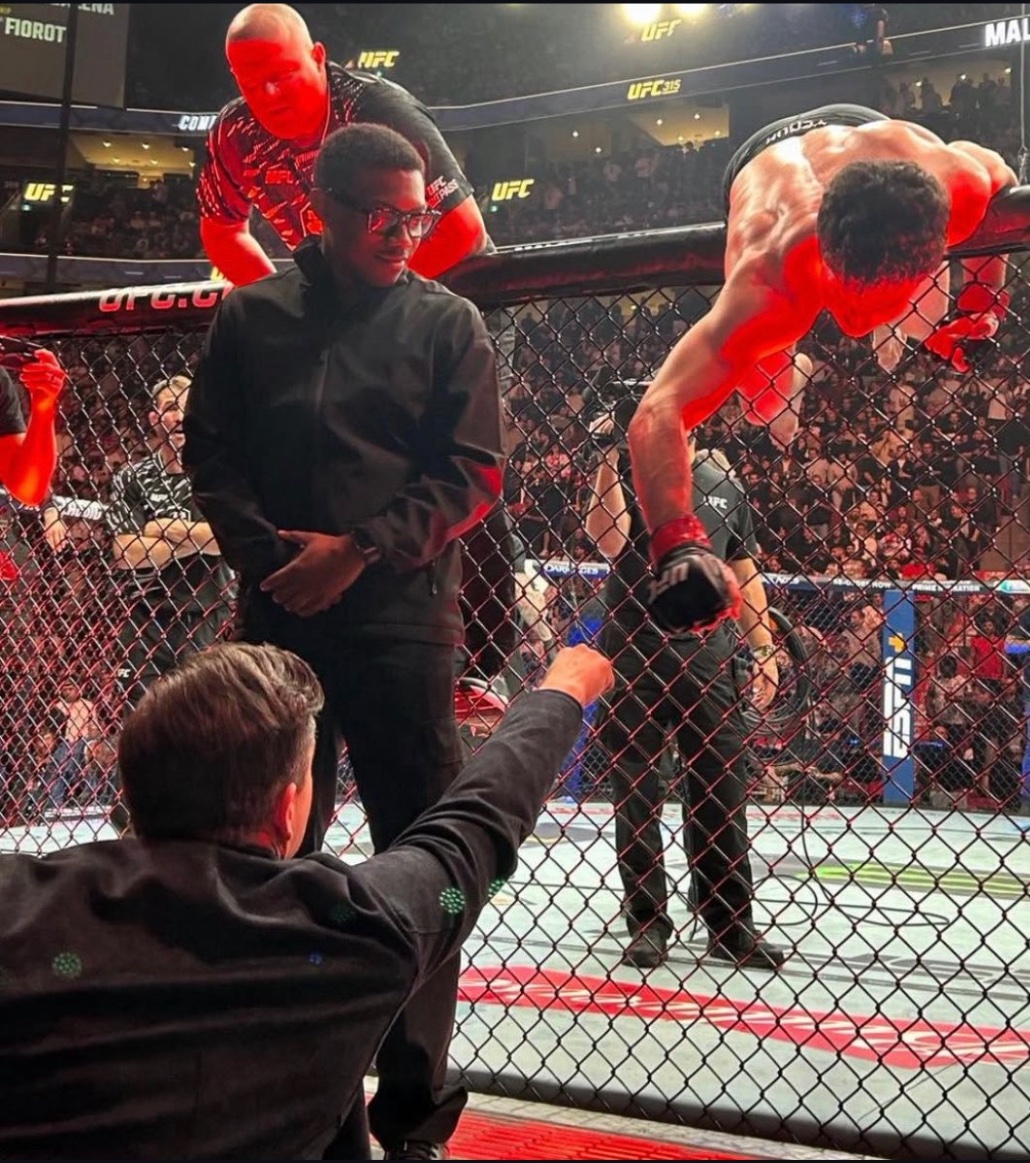 This is the Prime Minister Canada deserved. A man of the people.

👀 Pierre Poilievre spotted at UFC 315 in Montreal